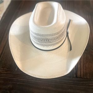 Nice Cowboy Hat 🤠 in great condition